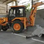 BREAKING NEWS: BBMP demolishing unauthorized shed in Sector 5 2