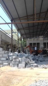 BREAKING NEWS: BBMP demolishing unauthorized shed in Sector 5 2