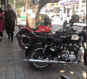 Parking vehicle on footpath? Cops will fine you Rs 1000 2